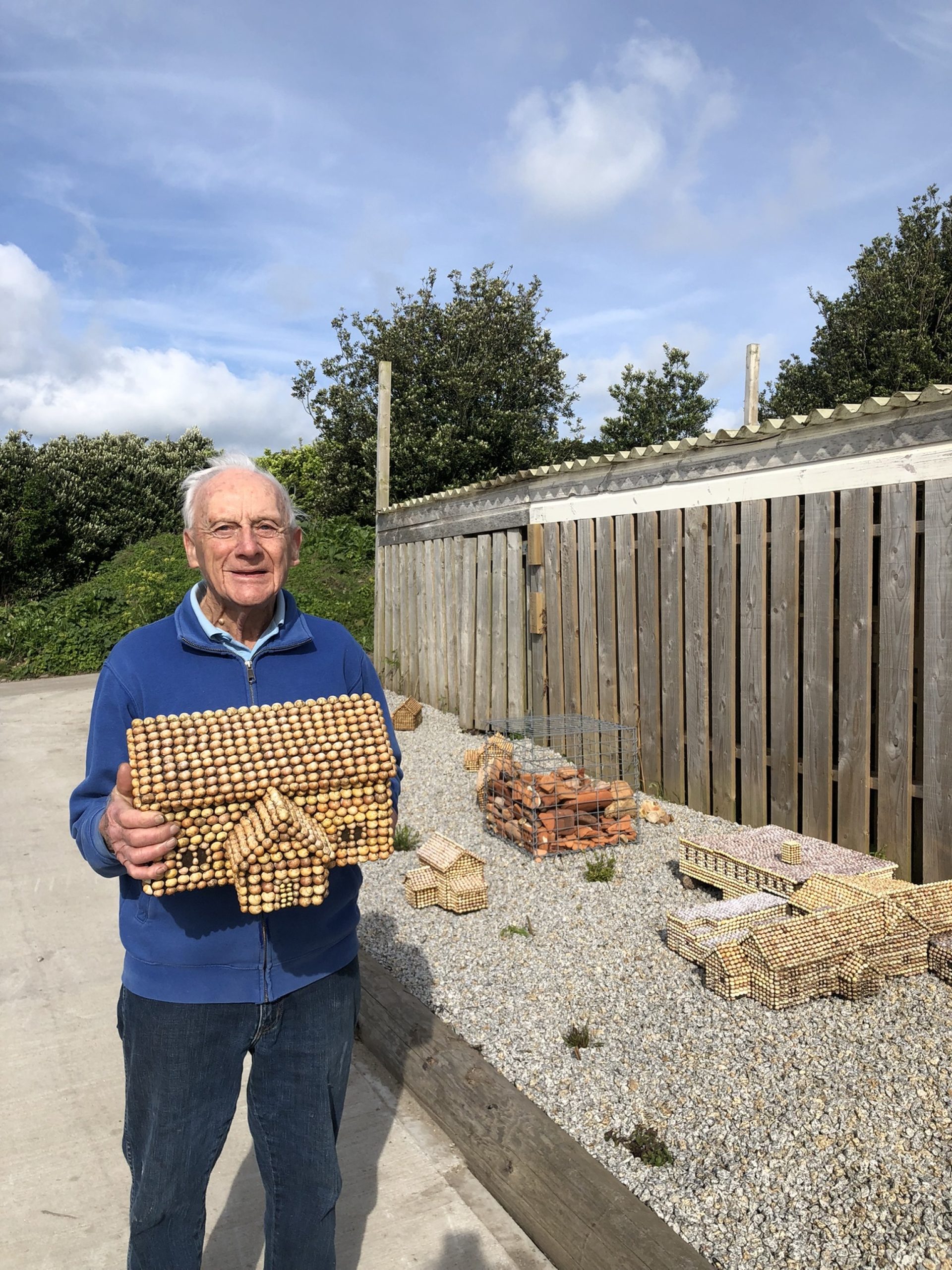 Pete's Periwinkle Parade | Tresco Island